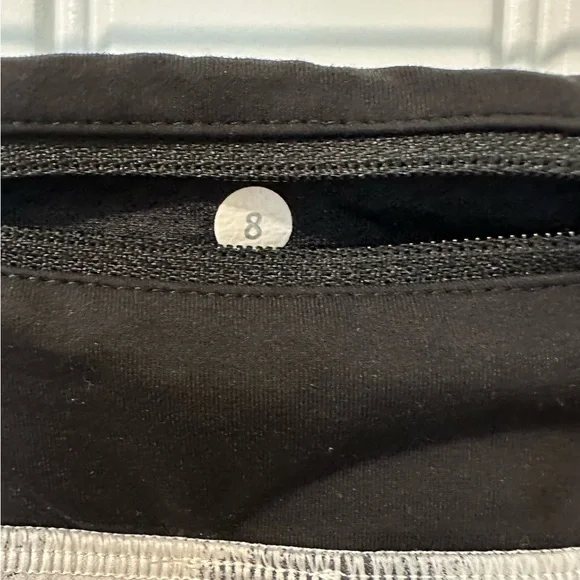 Lululemon Run Speed Shorts Black and White Polka Dot Athletic Size 8 - Picture 6 of 7